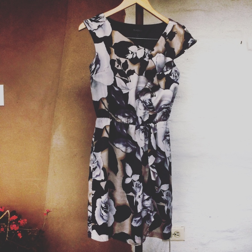 WHBM silk rose ruffle party dress size 00